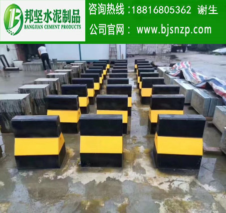 广州大型水泥隔离墩水泥防撞墩生产厂家