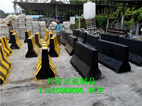 东莞水泥防撞墩喷漆
