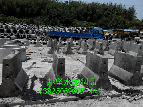 水泥隔离墩供应商