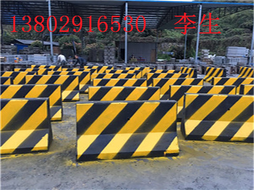 东莞水泥隔离墩厂家，虎门水泥防撞墩价格大全