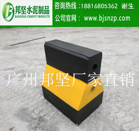 广州交通隔离墩、交通防撞墩厂家，水泥墩现货供应